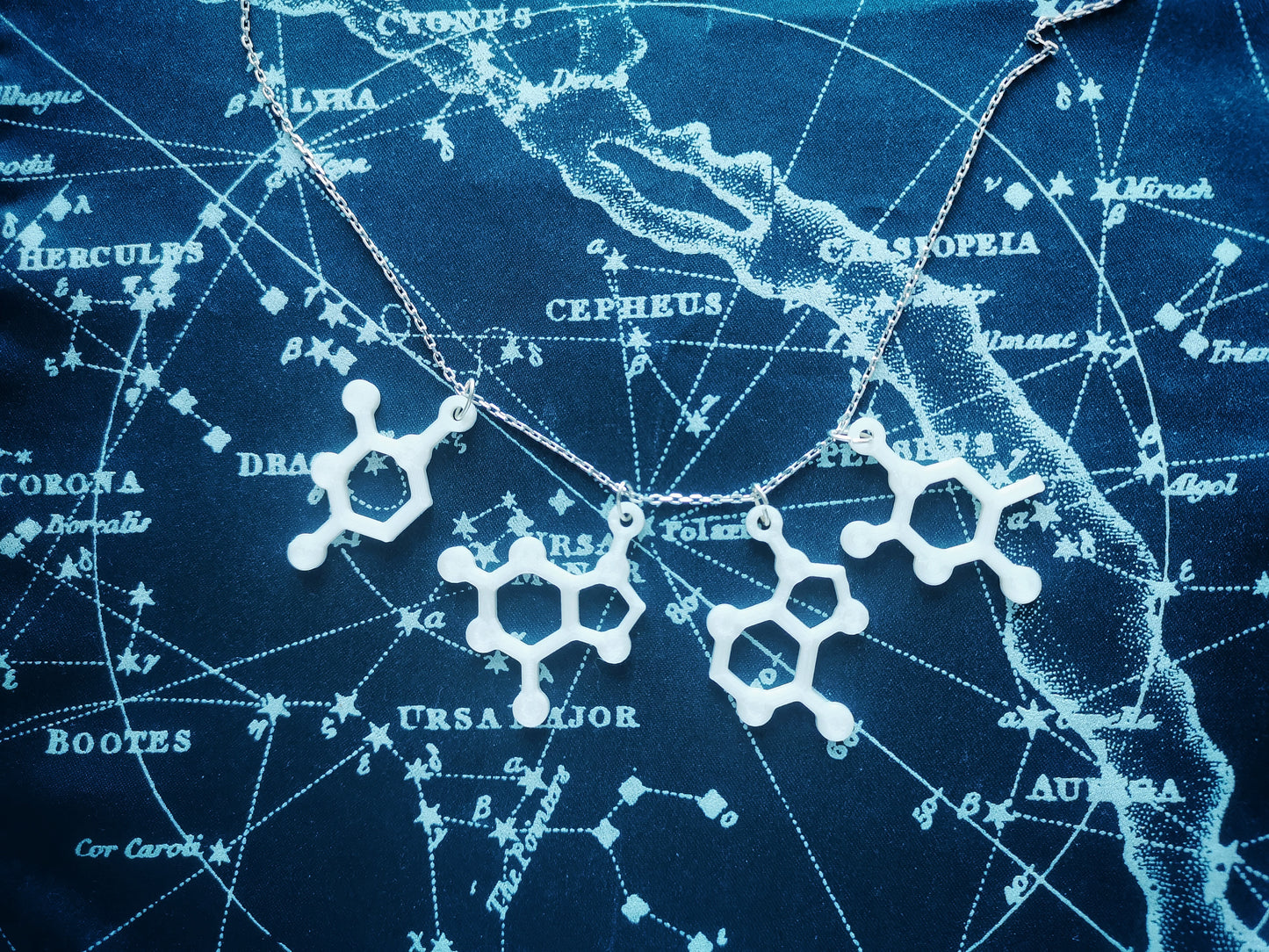 3D printed DNA pendants